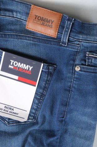 Blugi de femei Tommy Jeans, Mărime S, Culoare Albastru, Preț 389,99 Lei