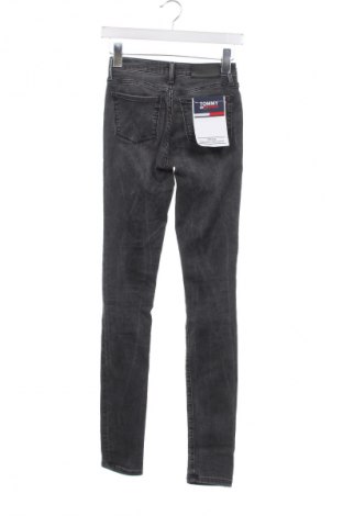 Damskie jeansy Tommy Jeans, Rozmiar S, Kolor Szary, Cena 203,99 zł