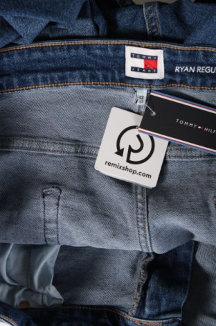 Дамски дънки Tommy Jeans, Размер 5XL, Цвят Син, Цена 67,99 лв.