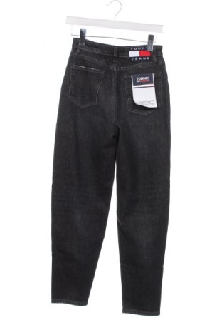 Dámské džíny  Tommy Jeans, Velikost XS, Barva Šedá, Cena  1 455,00 Kč