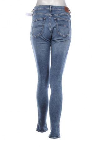 Damskie jeansy Tommy Jeans, Rozmiar M, Kolor Niebieski, Cena 191,99 zł