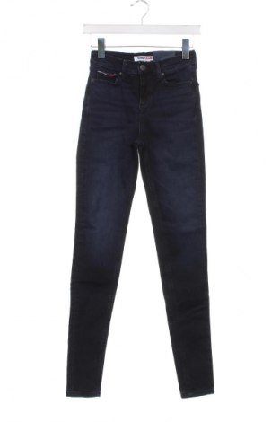 Dámske džínsy  Tommy Jeans, Veľkosť XS, Farba Modrá, Cena  56,95 €