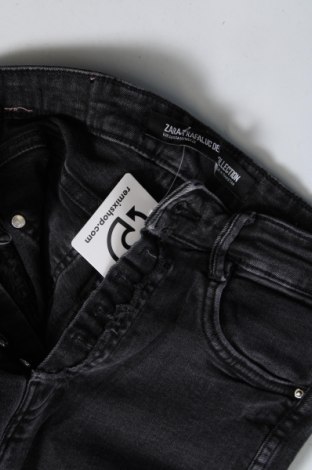 Damskie jeansy Zara Trafaluc, Rozmiar XS, Kolor Czarny, Cena 28,99 zł