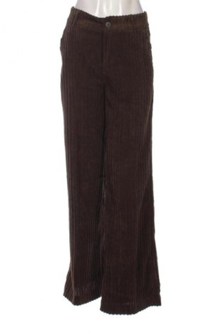 Pantaloni de velvet de femei United Colors Of Benetton, Mărime M, Culoare Maro, Preț 91,99 Lei