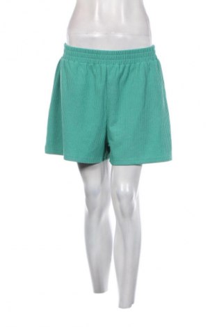Damen Shorts, Größe M, Farbe Grün, Preis 5,83 €
