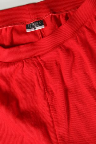 Damen Shorts Beloved, Größe M, Farbe Rot, Preis € 4,99