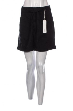 Дамски къс панталон Edc By Esprit, Размер M, Цвят Черен, Цена 34,65 лв.