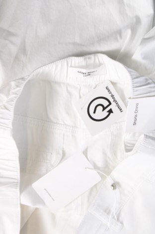 Γυναικείο κοντό παντελόνι Gerry Weber, Μέγεθος XXL, Χρώμα Λευκό, Τιμή 55,67 €