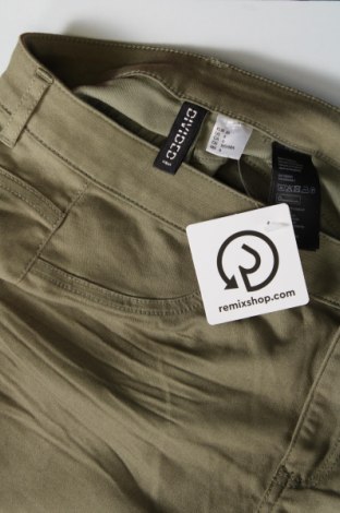 Pantaloni scurți de femei H&M Divided, Mărime M, Culoare Verde, Preț 22,99 Lei