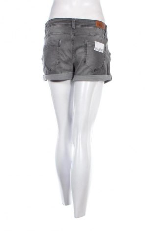 Γυναικείο κοντό παντελόνι Inside, Μέγεθος L, Χρώμα Γκρί, Τιμή 15,98 €
