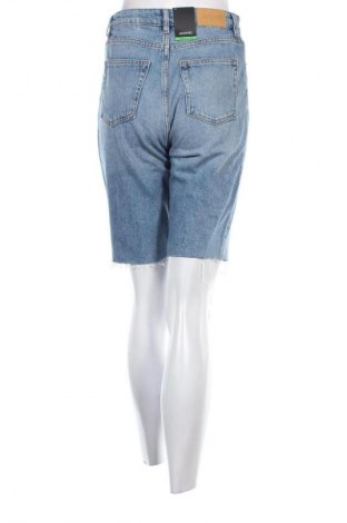 Γυναικείο κοντό παντελόνι Monki, Μέγεθος S, Χρώμα Μπλέ, Τιμή 8,25 €