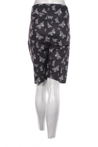 Γυναικείο κοντό παντελόνι ONLY, Μέγεθος 3XL, Χρώμα Πολύχρωμο, Τιμή 23,71 €