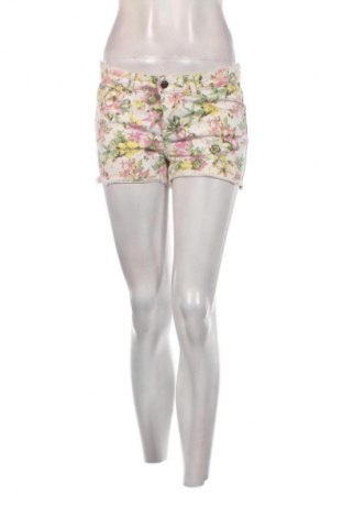 Damen Shorts Perfect Jeans By Gina Tricot, Größe S, Farbe Mehrfarbig, Preis 4,91 €