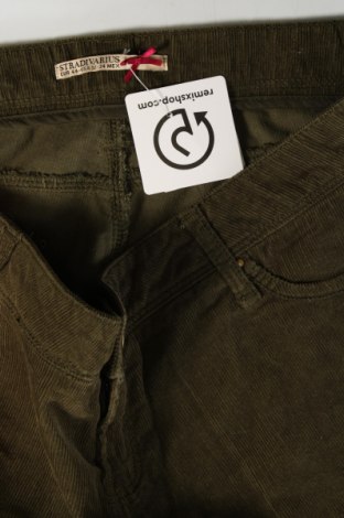 Pantaloni scurți de femei Stradivarius, Mărime S, Culoare Verde, Preț 22,99 Lei