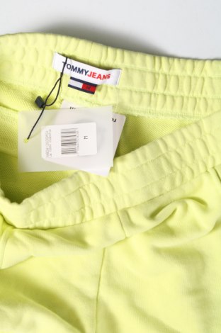 Dámske kraťasy  Tommy Jeans, Veľkosť M, Farba Zelená, Cena  84,48 €