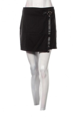 Γυναικείο κοντό παντελόνι Trendyol, Μέγεθος M, Χρώμα Μαύρο, Τιμή 15,88 €