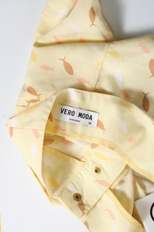 Damskie szorty Vero Moda, Rozmiar M, Kolor Żółty, Cena 21,99 zł