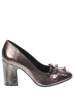 Дамски обувки Alesya, Размер 37, Цвят Златист, Цена 121,80 лв.