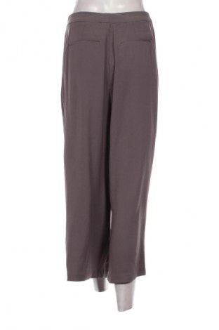 Damenhose, Größe M, Farbe Lila, Preis € 6,99