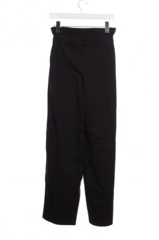 Pantaloni de femei Kendall & Kylie, Mărime XS, Culoare Negru, Preț 513,16 Lei