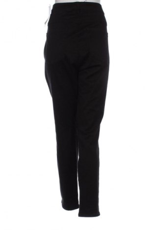 Damenhose ONLY Carmakoma, Größe 3XL, Farbe Schwarz, Preis 15,99 €