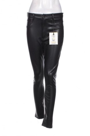 Γυναικείο παντελόνι Pull&Bear, Μέγεθος L, Χρώμα Μαύρο, Τιμή 23,71 €