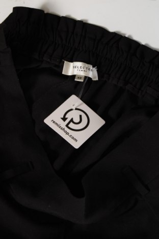 Pantaloni de femei Selected, Mărime M, Culoare Negru, Preț 25,00 Lei