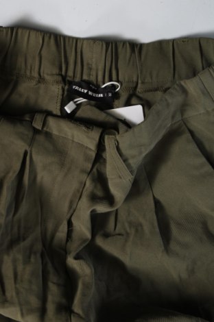 Pantaloni de femei Tally Weijl, Mărime M, Culoare Verde, Preț 21,94 Lei