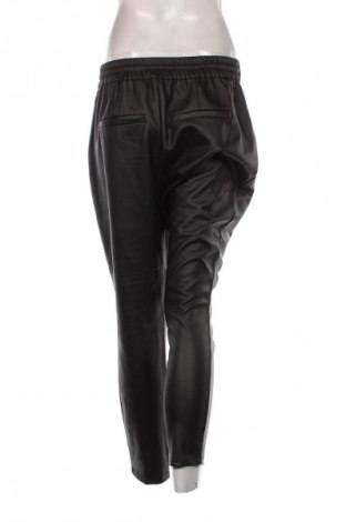 Pantaloni de femei Vero Moda, Mărime L, Culoare Negru, Preț 31,99 Lei