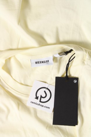 Γυναικείο αμάνικο μπλουζάκι Weekday, Μέγεθος XS, Χρώμα Κίτρινο, Τιμή 5,44 €