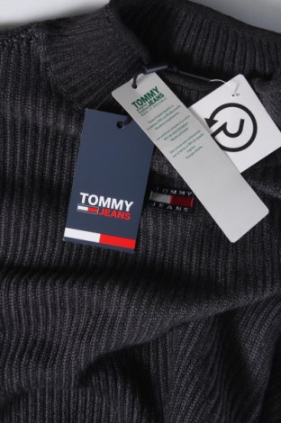 Дамски пуловер Tommy Jeans, Размер M, Цвят Сив, Цена 129,99 лв.