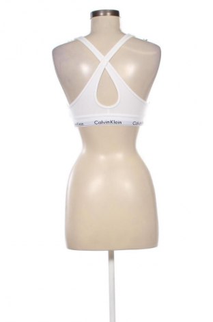 Top sport de damă. Calvin Klein, Mărime M, Culoare Alb, Preț 123,99 Lei