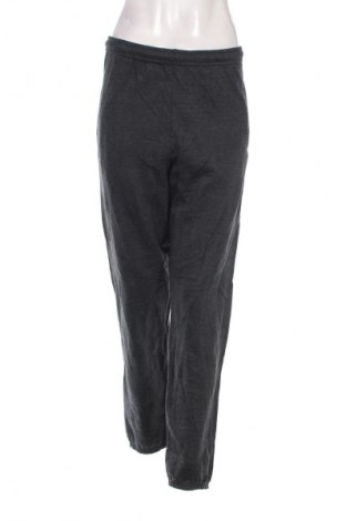 Pantaloni trening de femei Fruit Of The Loom, Mărime S, Culoare Gri, Preț 23,99 Lei