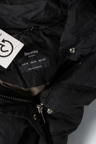 Γυναικείο μπουφάν Bershka, Μέγεθος M, Χρώμα Μαύρο, Τιμή 10,99 €