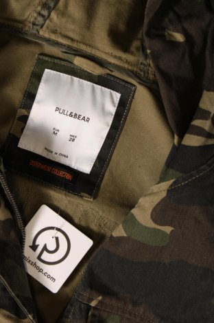 Dámská bunda  Pull&Bear, Velikost M, Barva Zelená, Cena  233,00 Kč