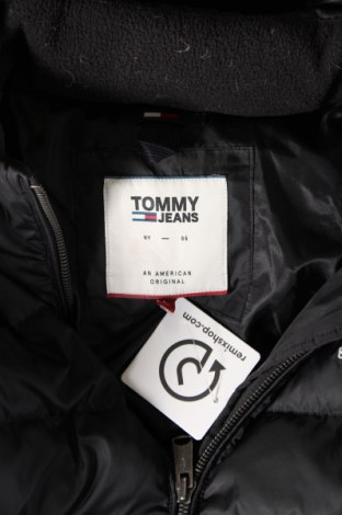 Dámska bunda  Tommy Jeans, Veľkosť L, Farba Čierna, Cena  178,45 €