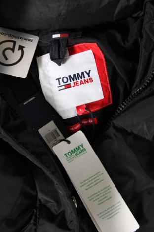 Дамско яке Tommy Jeans, Размер L, Цвят Черен, Цена 381,49 лв.