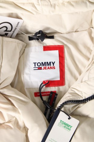 Γυναικείο μπουφάν Tommy Jeans, Μέγεθος S, Χρώμα  Μπέζ, Τιμή 235,99 €