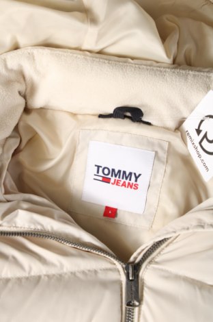 Дамско яке Tommy Jeans, Размер L, Цвят Бежов, Цена 188,99 лв.