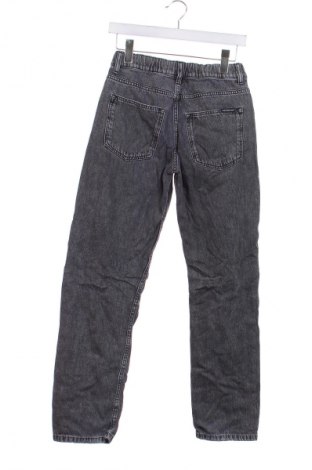 Detské džínsy  Calvin Klein Jeans, Veľkosť 15-18y/ 170-176 cm, Farba Sivá, Cena  27,22 €