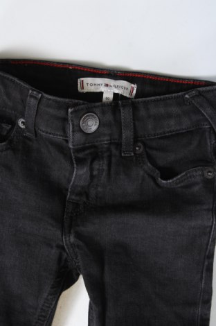 Dziecięce jeansy Tommy Hilfiger, Rozmiar 9-12m/ 74-80 cm, Kolor Czarny, Cena 91,99 zł