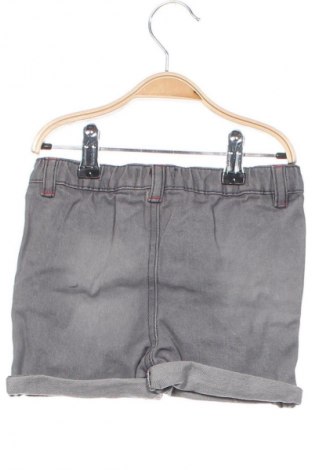 Παιδικό κοντό παντελόνι Lee Cooper, Μέγεθος 2-3y/ 98-104 εκ., Χρώμα Γκρί, Τιμή 26,29 €