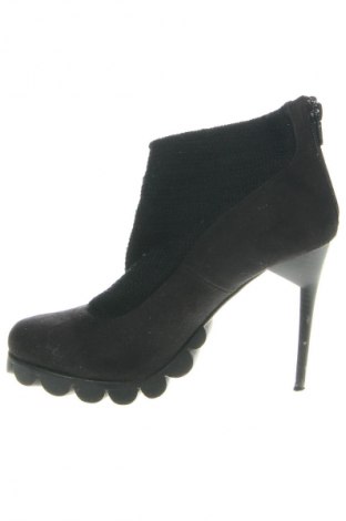 Botine de damă Fair Lady, Mărime 39, Culoare Negru, Preț 21,99 Lei