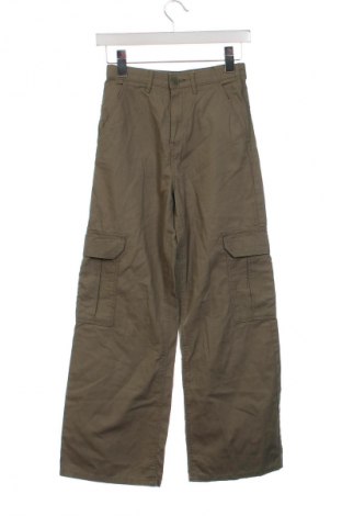 Детски панталон H&M, Размер 11-12y/ 152-158 см, Цвят Зелен, Цена 12,53 лв.