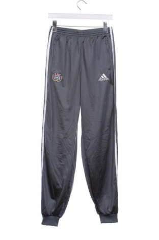 Detské tepláky Adidas, Veľkosť 15-18y/ 170-176 cm, Farba Sivá, Cena  8,25 €