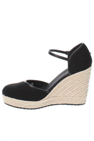 Espadrilky  Calvin Klein Jeans, Veľkosť 38, Farba Čierna, Cena  61,80 €