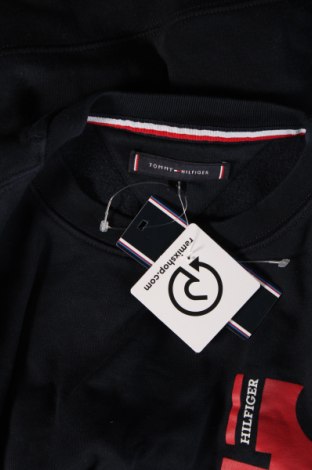 Pánske tričko  Tommy Hilfiger, Veľkosť L, Farba Modrá, Cena  37,95 €