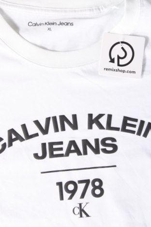 Мъжка тениска Calvin Klein Jeans, Размер XL, Цвят Бял, Цена 30,99 лв.