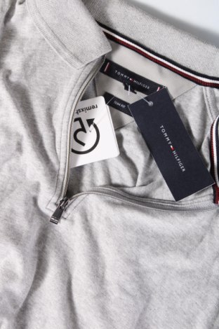 Pánské tričko  Tommy Hilfiger, Velikost M, Barva Šedá, Cena  925,00 Kč