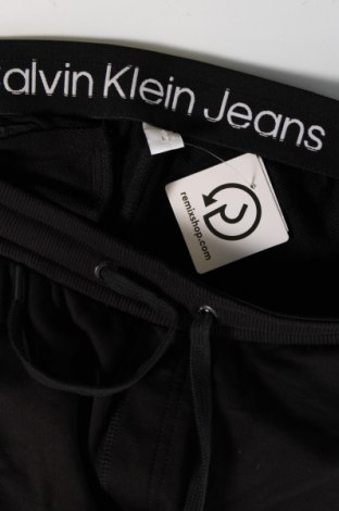 Férfi rövidnadrág Calvin Klein Jeans, Méret L, Szín Fekete, Ár 27 653 Ft